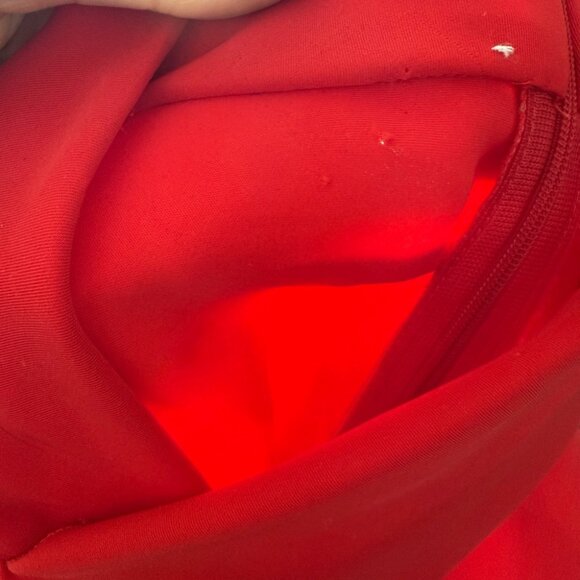 Love Moschino Elegant Red Sleeveless Midi Dress - Picture 11 of 14